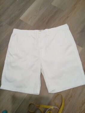 St. John's Bay Men's Big & Tall Sz44 Classic White Chino Style Flat Front Shorts